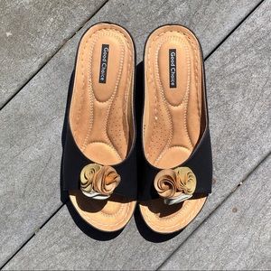 GC.Shoes Sydney Wedge with Ruffle Flower